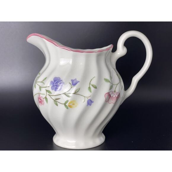Johnson Brothers Summer Chintz Made in England Creamer 4.5”x 5.5” Incl. Handle - Picture 2 of 10